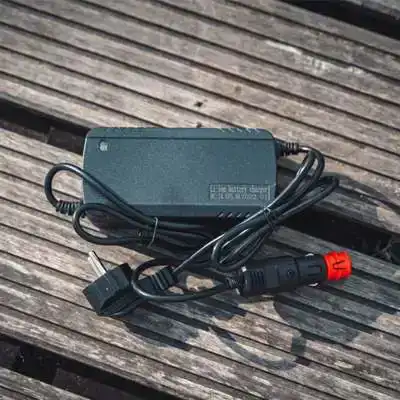 Oplader 12V